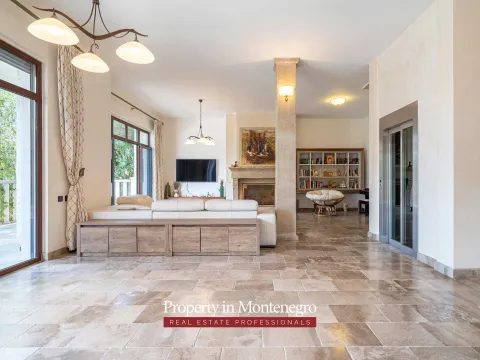 Prodaja, kuća, 971m², Petrovac, Budva - image 9