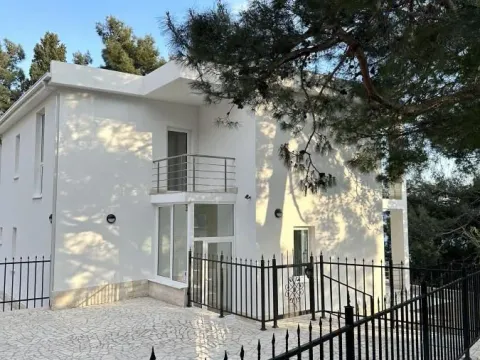 Prodaja, kuća, 220m², Bar, Crna Gora - image 10