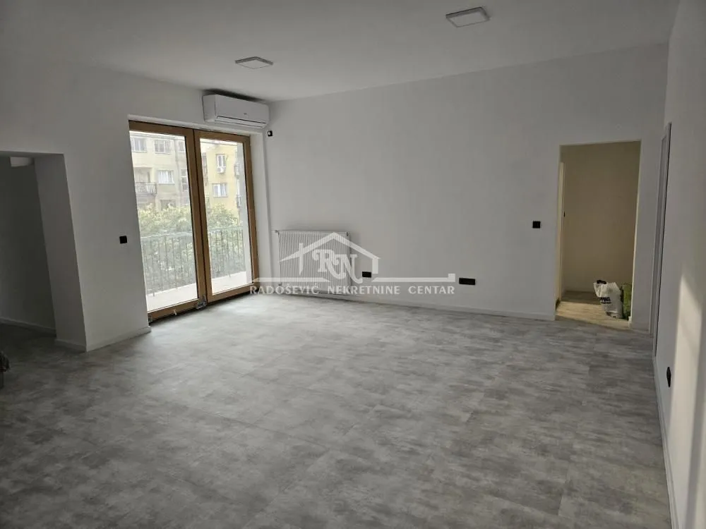 Prodaja, četvorosoban stan, 103m², Vračar Sve Podlokacije, Beograd