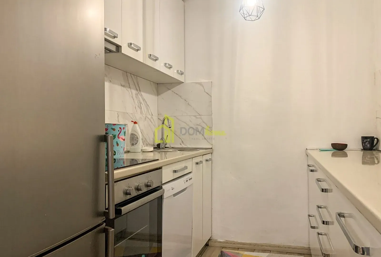 Izdavanje, trosoban stan, 100m², Blok 5, Podgorica