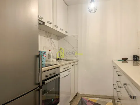 Izdavanje, trosoban stan, 100m², Blok 5, Podgorica - image 9