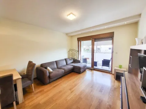 Izdavanje, trosoban stan, 95m², Momišići, Podgorica - image 4