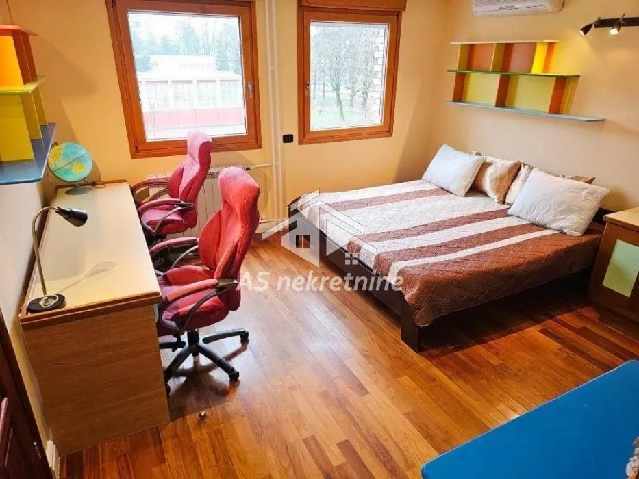 Rent, apartment, 200m², Novi Beograd Blok 1 Fontana, Novi Beograd Sve Podlokacije