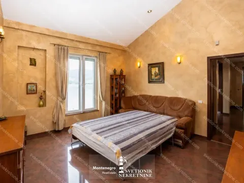 Prodaja, trosoban stan, 106m², Centar, Herceg Novi - image 9