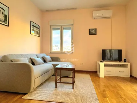 Rent, one bedroom apartment, 50m², City Kvart, Podgorica - image 2