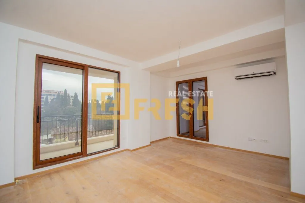 Rent, four bedroom apartment, 150m², Centar, Podgorica
