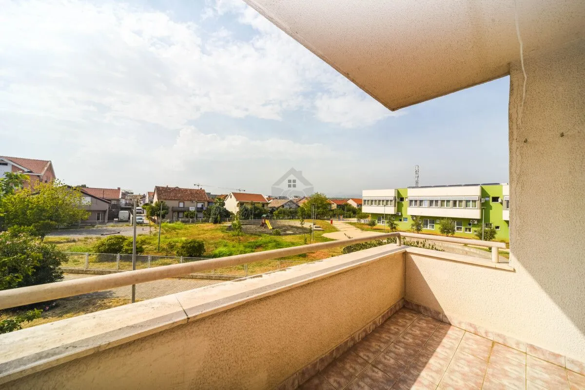 Rent, two bedroom apartment, 76m², Stari Aerodrom, Podgorica