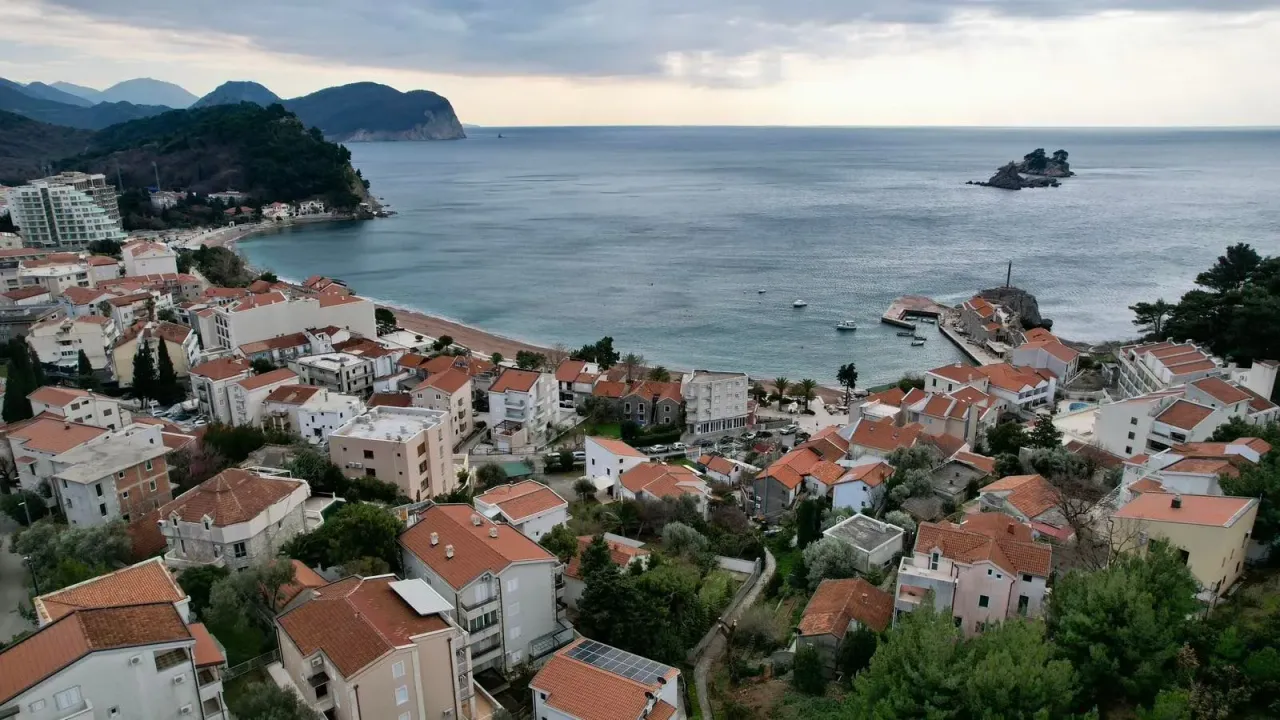 Sale, land lot, 237m², Petrovac, Budva