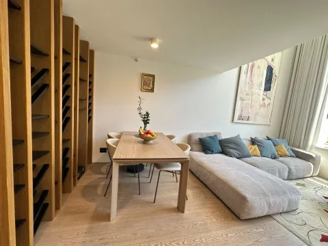 Izdavanje, dvosoban stan, 98m², Centar, Budva - image 5
