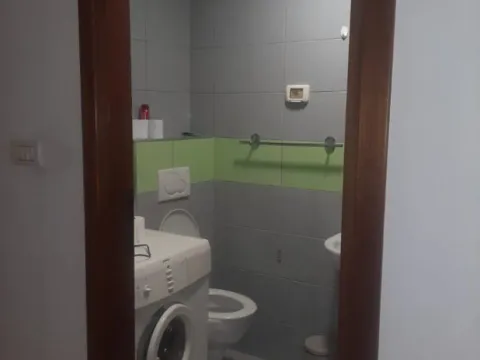 Izdavanje, garsonjera, 35m², City Kvart, Podgorica - image 4