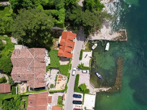 Prodaja, kuća, 415m², Dobrota, Kotor - image 26