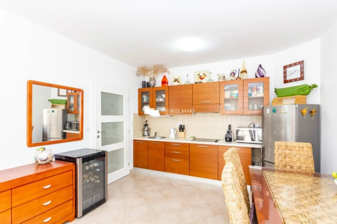 Prodaja, jednosoban stan, 59m², Đenovići, Herceg Novi