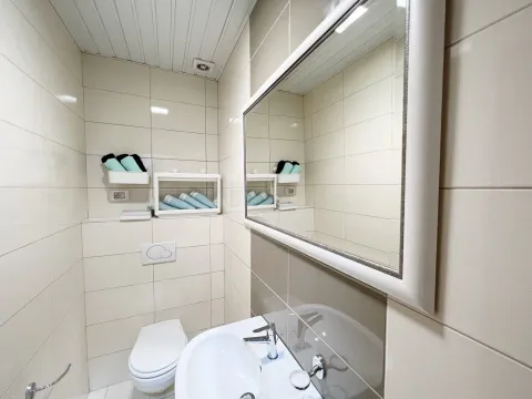 Rent, two bedroom apartment, 68m², City Kvart, Podgorica - image 10