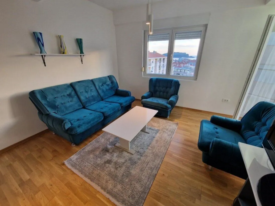 Izdavanje, jednosoban stan, 46m², Podkošljun, Budva