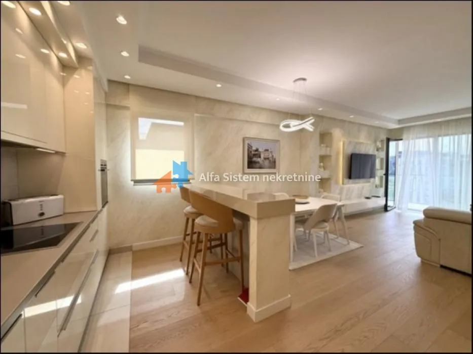 Rent, four bedroom apartment, 122m², Savski Venac, Beograd