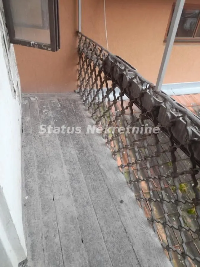 Prodaja, četvorosoban stan, 188m², Petrovaradin, Novi Sad