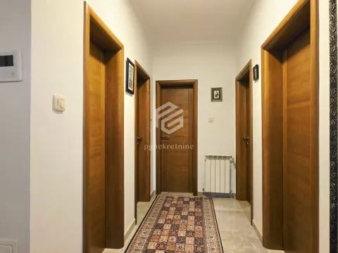 Rent, two bedroom apartment, 76m², Stari Aerodrom, Podgorica - image 16