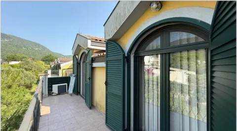 Kuća in Lastva Grbaljska