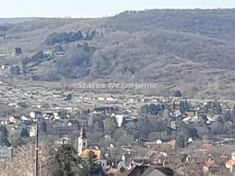 Pogled na okolno naselje i brda iz nekretnine. - image 4