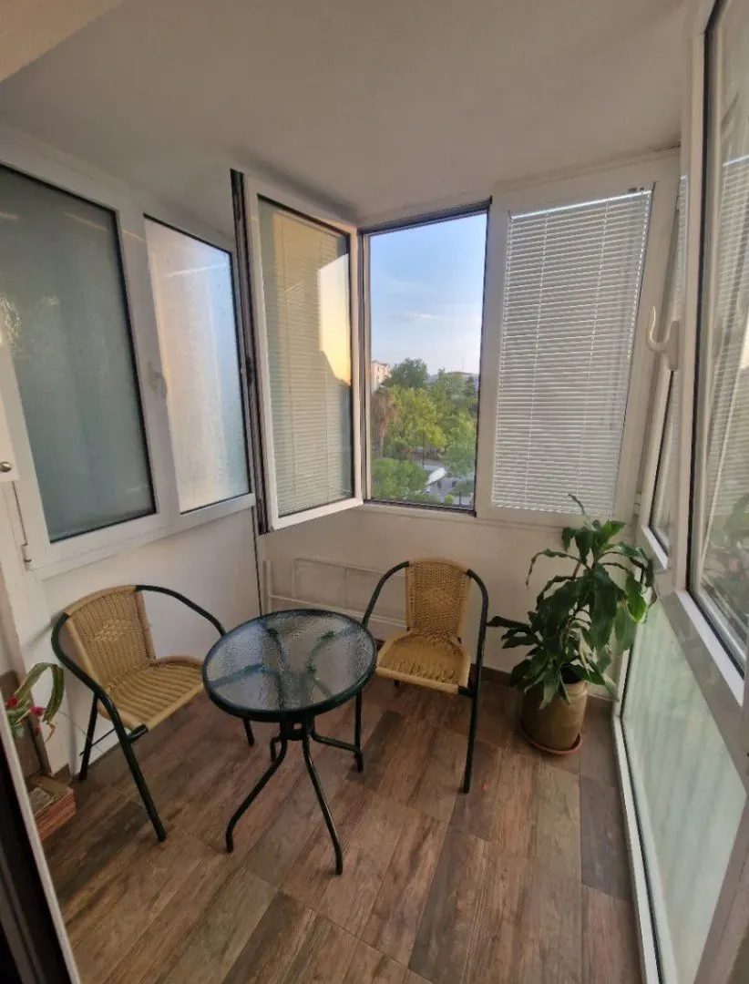 Izdavanje, jednosoban stan, 45m², Centar, Bar