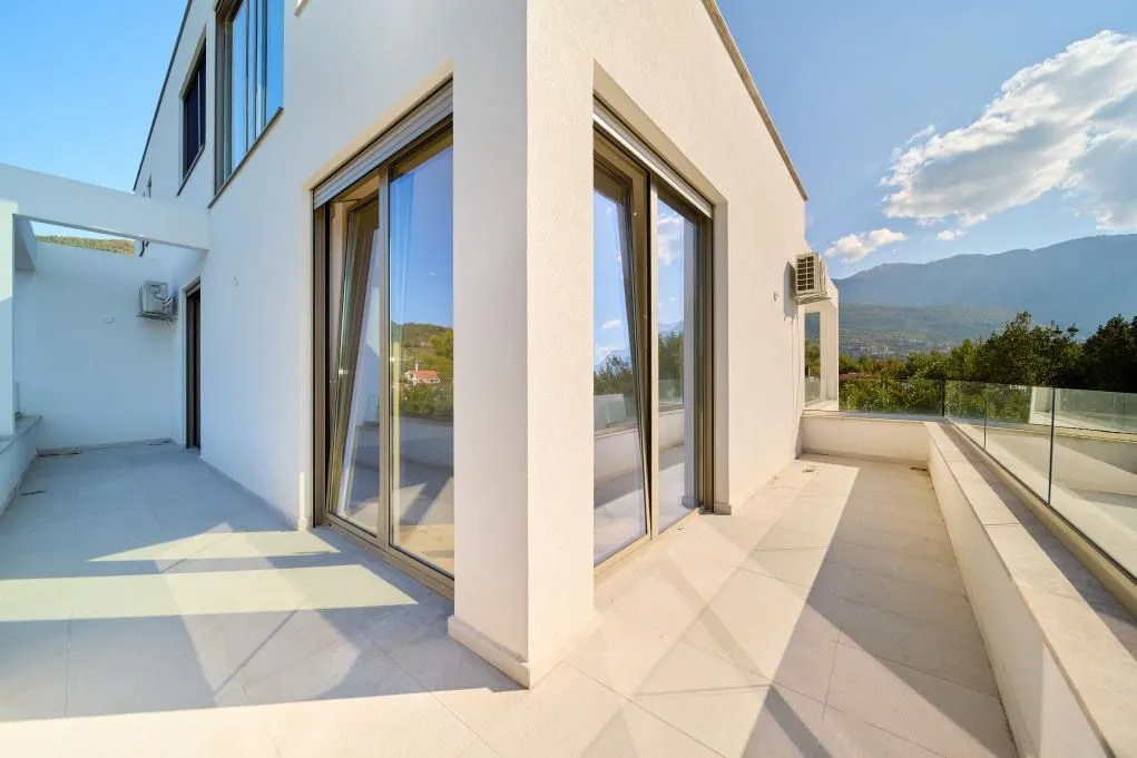 Prodaja, dvosoban stan, 111m², Mrčevac, Tivat