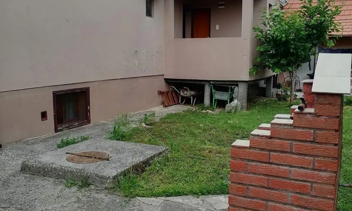 Prodaja, kuća, 190m², Podgorica, Crna Gora