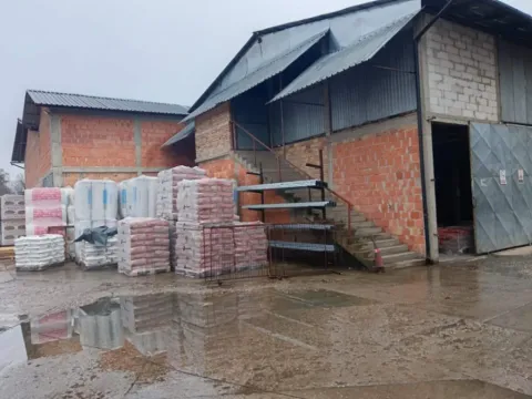 Prodaja, kuća, 500m², Surčin, Beograd - image 2