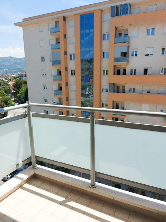 Rent, one bedroom apartment, 44m², City Kej, Podgorica