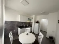 Izdavanje, dvosoban stan, 75m², Pejton, Podgorica - image 7