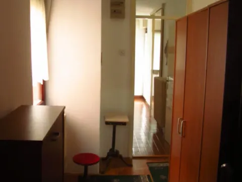 Izdavanje, trosoban stan, 59m², Novo naselje, Novi Sad - image 10