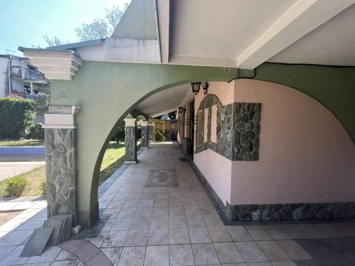 Rent, house, 800m², Zagorič, Podgorica