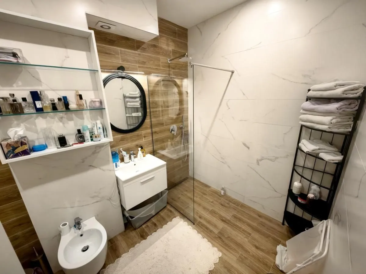 Prodaja, dvosoban stan, 94m², Podgorica, Crna Gora