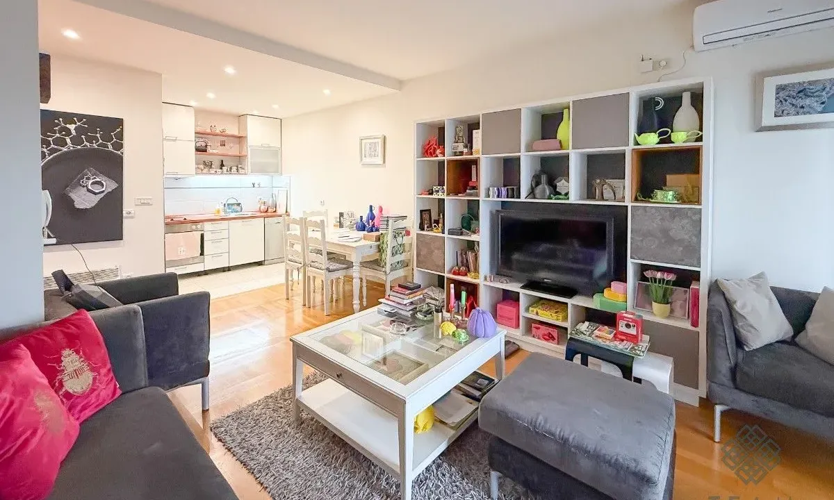 Prodaja, dvosoban stan, 71m², Preko Morače, Podgorica