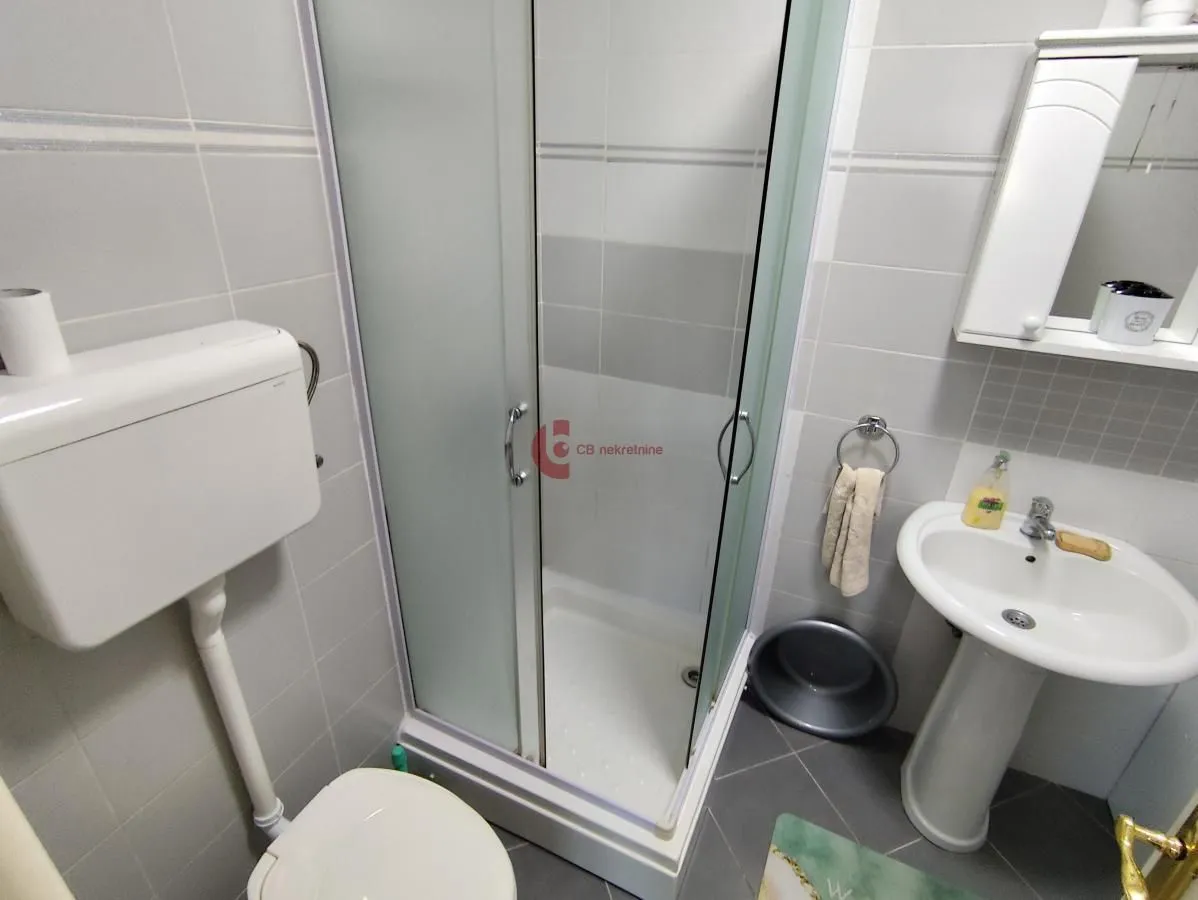 Izdavanje, trosoban stan, 90m², Centar, Subotica