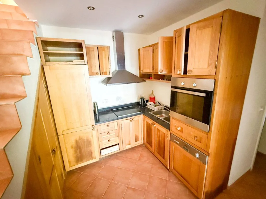 Prodaja, kuća, 285m², Muo, Kotor