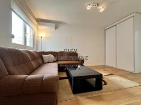 Izdavanje, garsonjera, 30m², Central Point, Podgorica - image 5