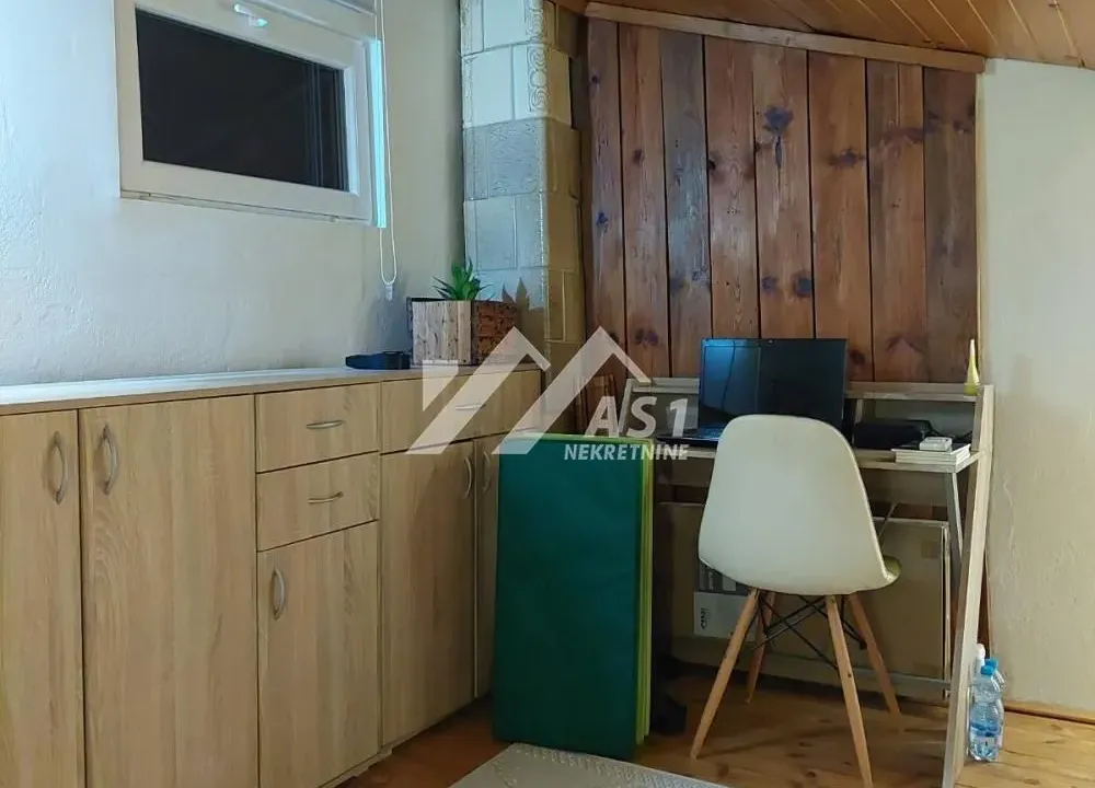 Izdavanje, jednosoban stan, 37m², Centar, Novi Sad