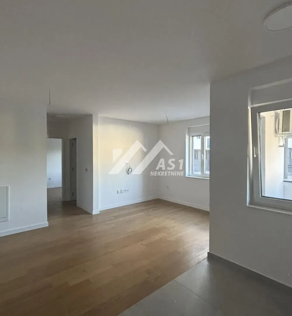 Izdavanje, dvosoban stan, 46m², Bulevar Evrope, Novi Sad Sve Podlokacije
