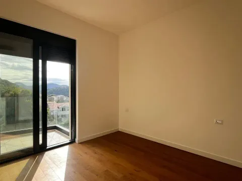 Prodaja, jednosoban stan, 46m², Petrovac, Budva - image 2