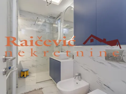Sale, three bedroom apartment, 136m², Savski Venac, Beograd - image 16