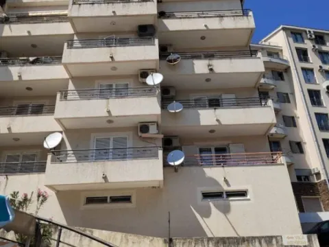 Sale, one bedroom apartment, 40m², Bečići, Budva - image 10