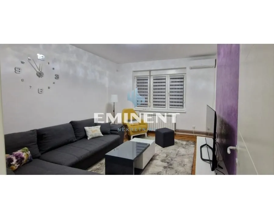 Izdavanje, trosoban stan, 65m², Južni Bulevar, Vračar Sve Podlokacije