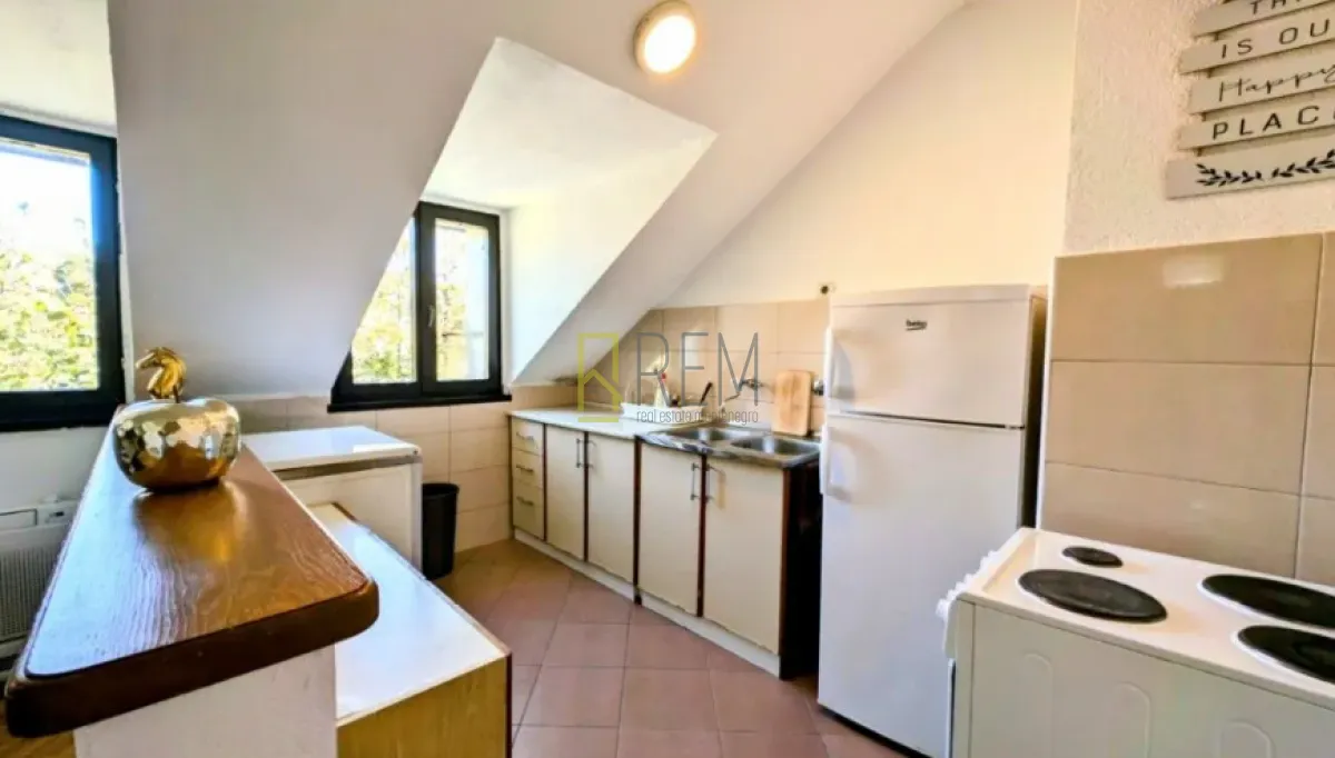 Prodaja, jednosoban stan, 54m², Cetinje, Crna Gora