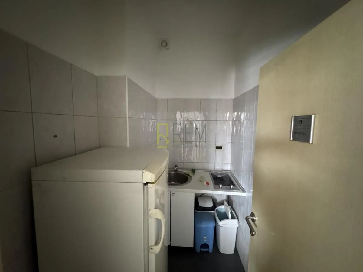 Rent, office space, 240m², Drač, Podgorica