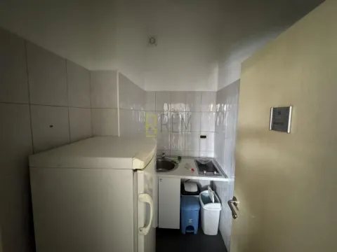 Rent, office space, 240m², Drač, Podgorica - image 16