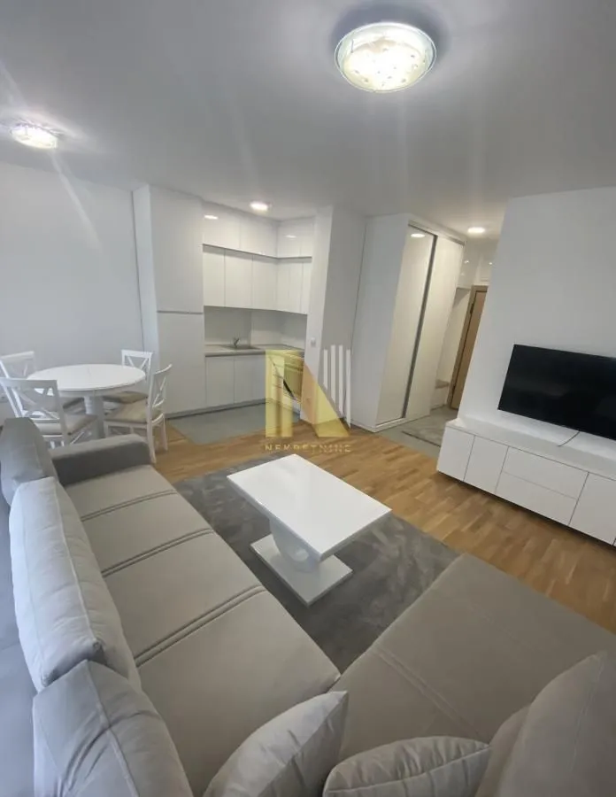 Izdavanje, garsonjera, 31m², Adamovićevo Naselje, Novi Sad Sve Podlokacije