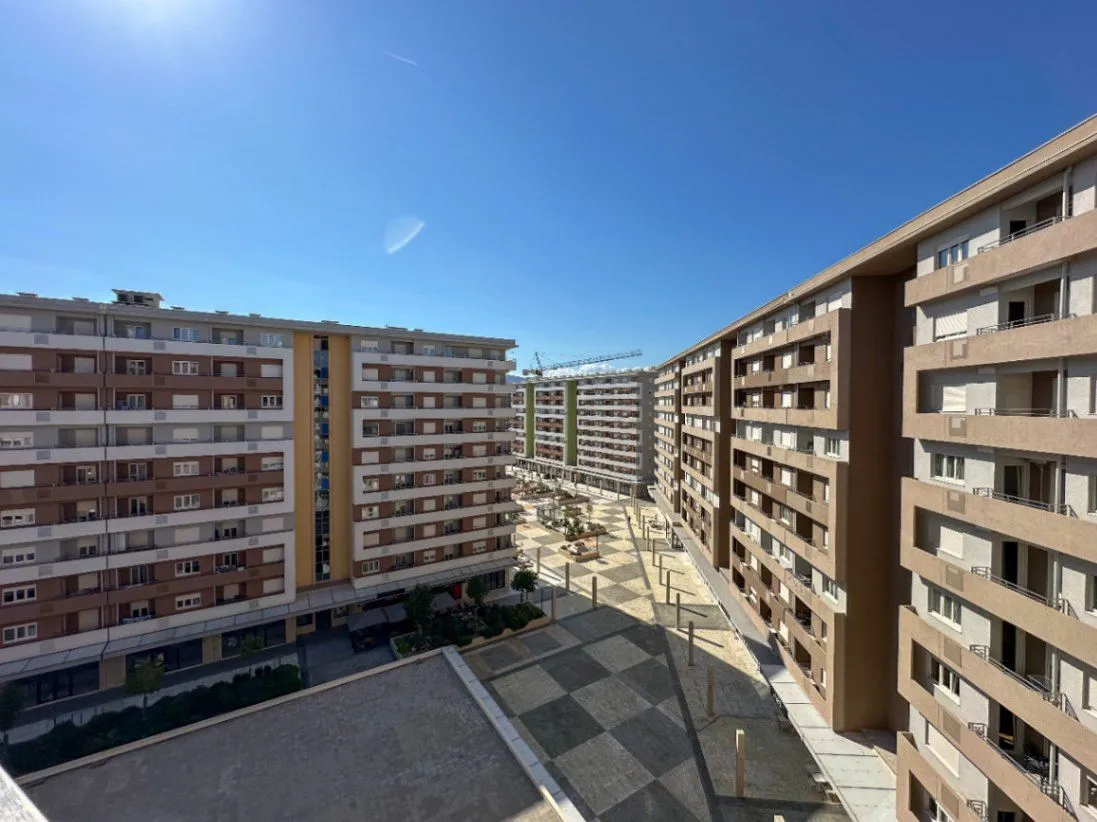 Izdavanje, jednosoban stan, 47m², Central Point, Podgorica