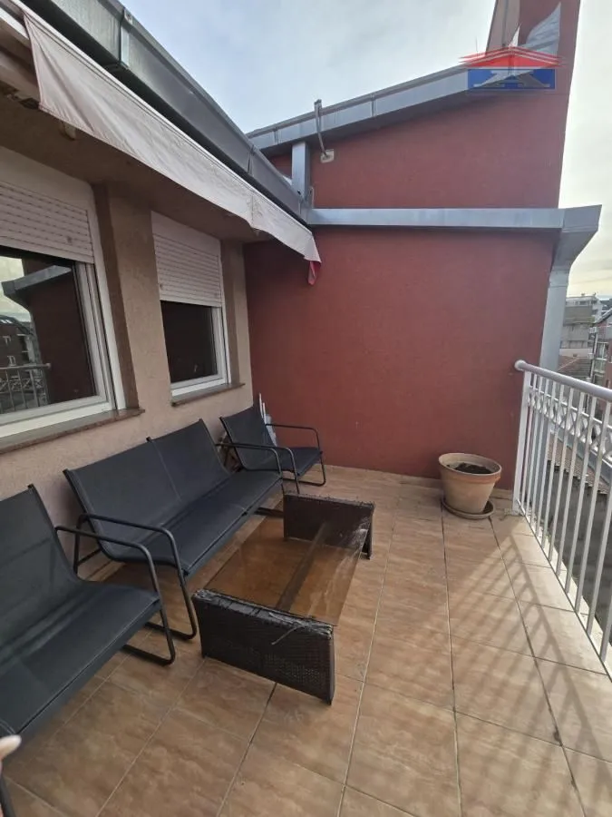 Izdavanje, dvosoban stan, 59m², Socijalno, Novi Sad Sve Podlokacije