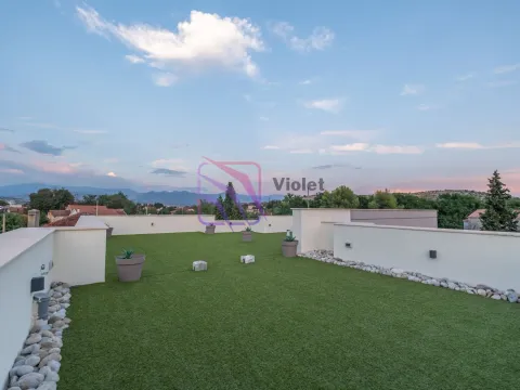 Rent, house, 180m², Gornja Gorica, Podgorica - image 21