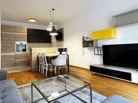 Prodaja, jednosoban stan, 54m², City Kvart, Podgorica - image 4